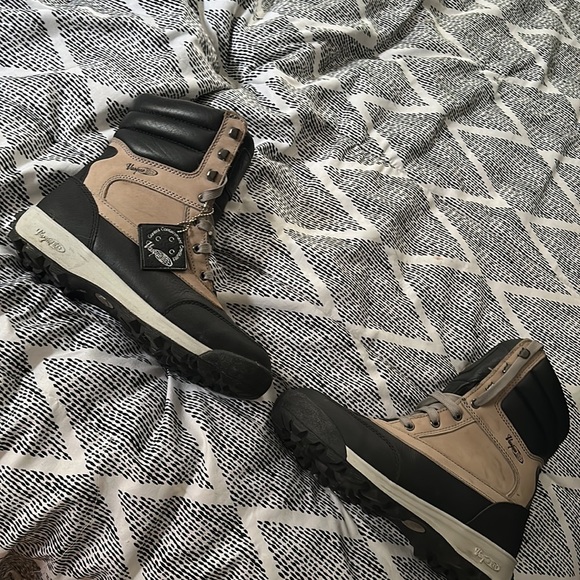 Size 9 great boot in almost new condition - Picture 2 of 10